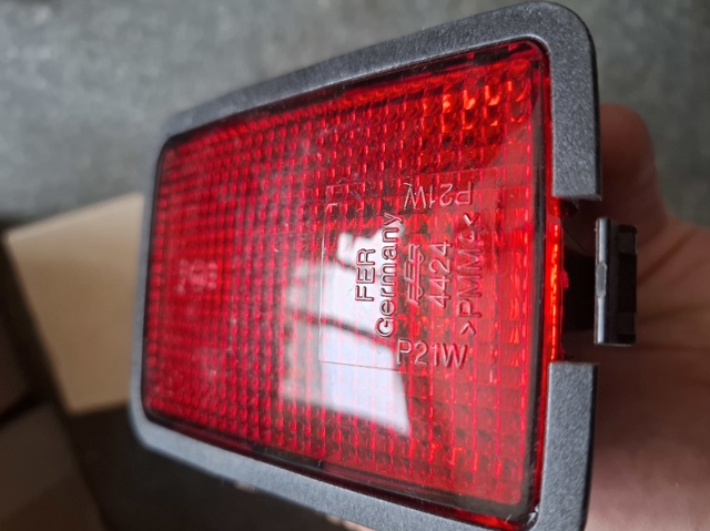 Туманка задня FPS FP9558F0E ціна, від 8.23 USD