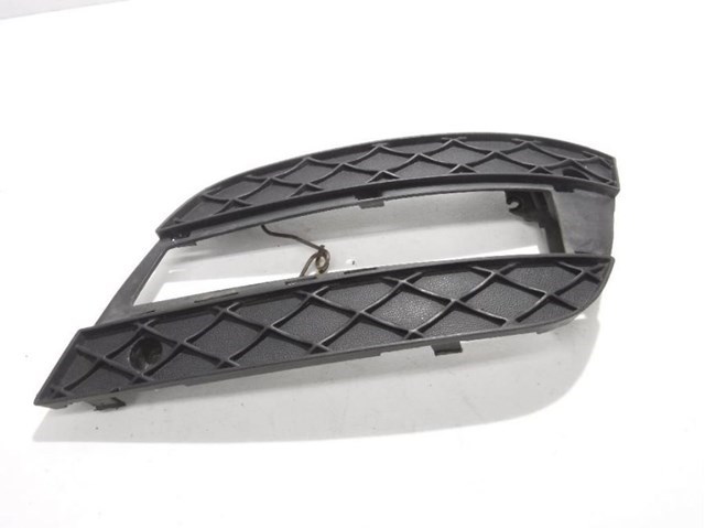 A1648801924 Mercedes Заглушка протитуманок, ліва