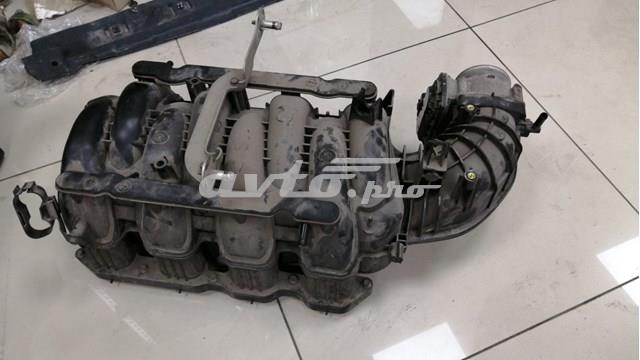 Впускний колектор 140011LA0A Nissan/Infiniti