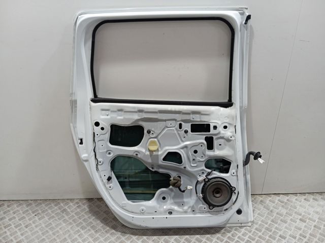 Двері задні, ліві 821017193R Renault (RVI)