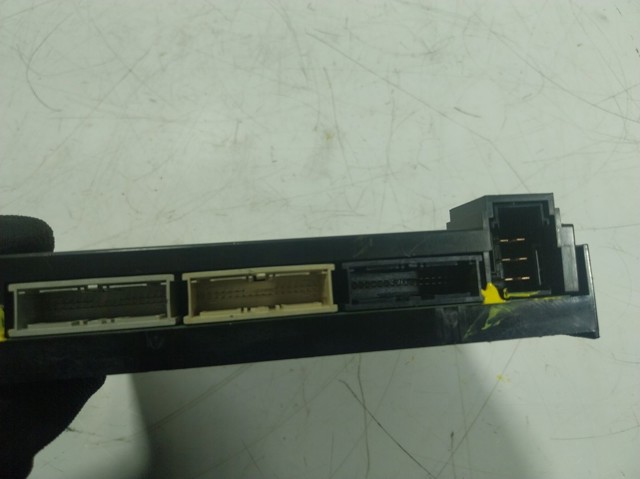 LR115589 Land Rover 