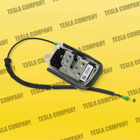 Замок дверки правої передньої 150067300B Tesla