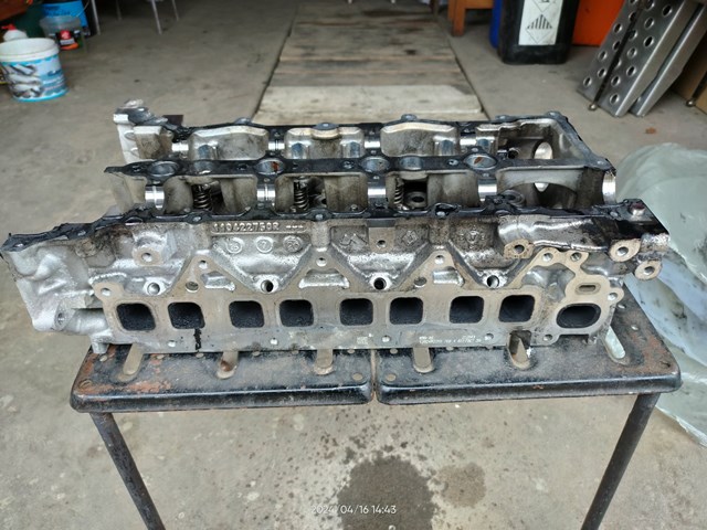 Комплект прокладок двигуна, верхній 110422750R Renault (RVI)