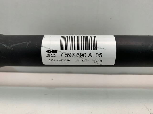 Піввісь задня, права BMW 7597690 ціна, від 102.72 USD