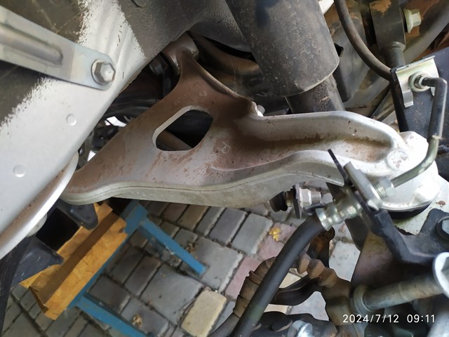 Купити 555026RR0B Nissan/Infiniti Важіль задньої підвіски верхній, лівий