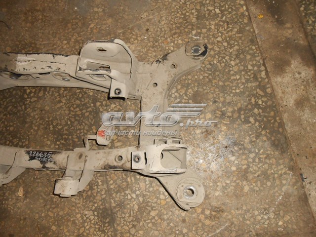 Балка задня 554052P450 Hyundai/Kia