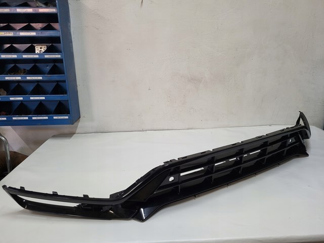 Спліттер переднього бампера Volvo 31663528