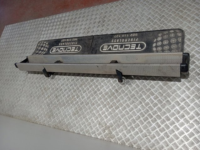 Кожух бампера заднього Iveco 500356844 ціна, від 138.68 USD