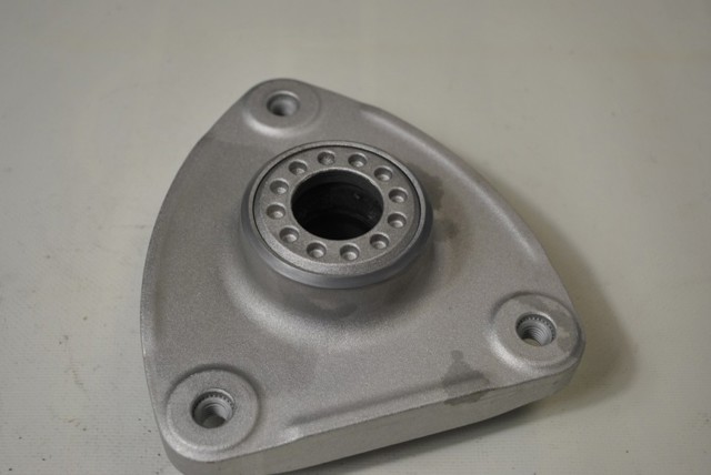 Опора стійки амортизатора переднього Nissan/Infiniti 543205NA0C ціна, від 97.35 USD