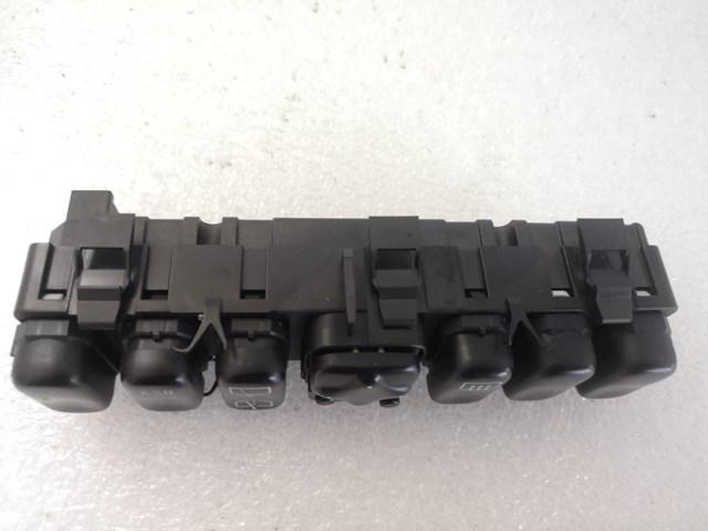 A1688203610 Mercedes Блок кнопок центральної консолі