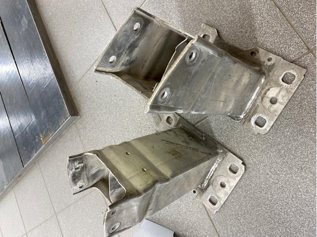 Купити PAD99061OL Signeda Кронштейн підсилювача переднього бампера