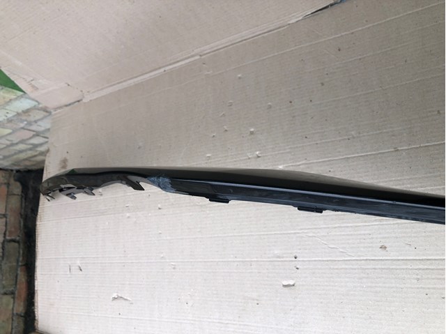 Накладка бампера переднього Toyota 5211133900 ціна, від 48.59 USD