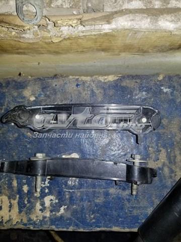 Кронштейн бампера переднього, лівий LR034222 Land Rover