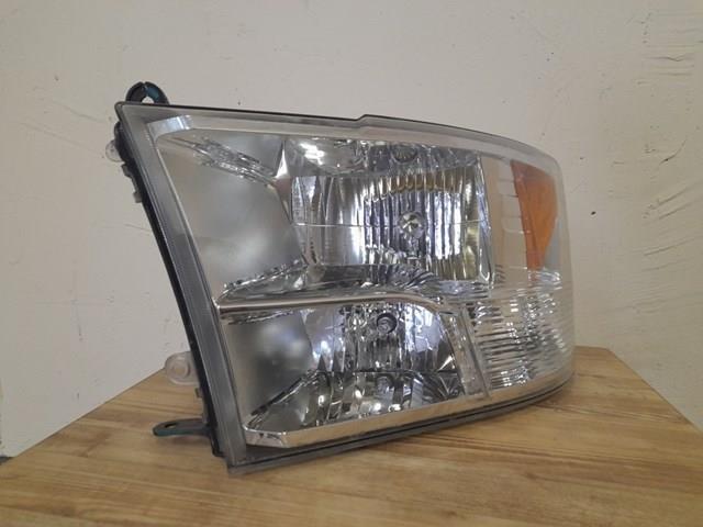 Основна фара в зборі ліва Chrysler 68096439AF ціна, від 130.17 USD