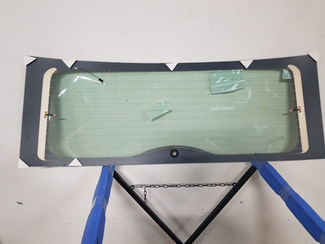 Скло третіх/п'ятих дверей Pilkington GS6401D21P ціна, від 170.26 USD