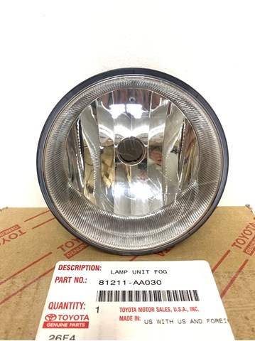 81211AA030 Toyota Права протитуманні фари