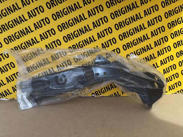 KMV652240 Mazda Кронштейн кріплення крила переднього лівого, передній