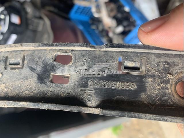 9680546780 Peugeot/Citroen Кронштейн бампера переднього, правий