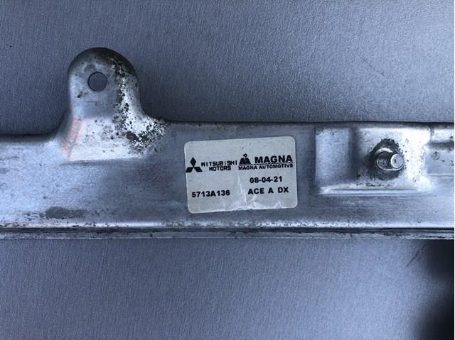Механізм склопідіймача двері передньої, правої Mitsubishi Colt 6 (Z3A) (Міцубісі Кольт)