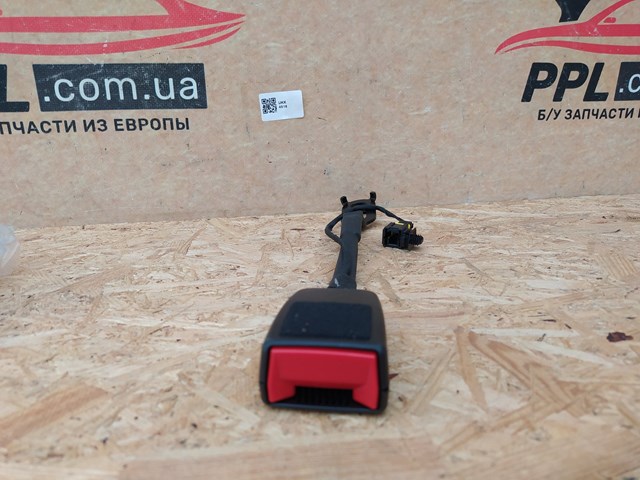 Важіль фіксатора ременя безпеки передній 9816315480 Peugeot/Citroen