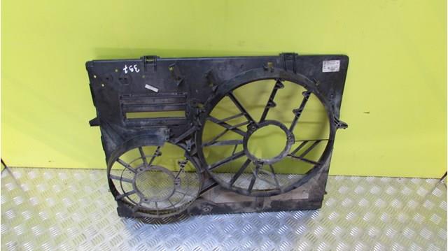 Дифузор радіатора охолодження, в зборі з двигуном і крильчаткою 7L0121203 VAG