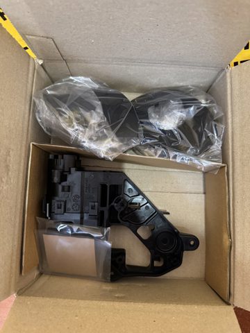  Mazda D2YH6916Z ціна, від 56.31 USD