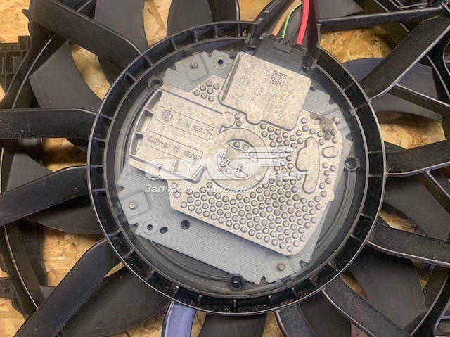 Вентилятор радіатора охолодження, правий VAG 4H0959455L ціна, від 273.19 USD