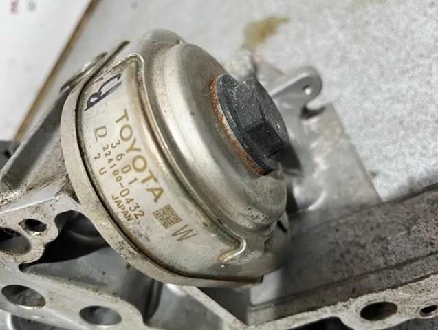 Купити 2241000432 Toyota 