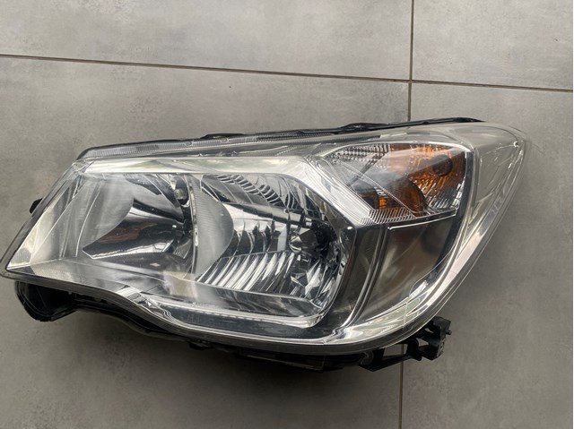 Фари Subaru 84001SG031 ціна, від 49.56 USD