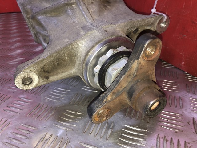 33117573819 BMW