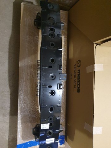 Підсилювач бампера переднього PMZ44083A Signeda