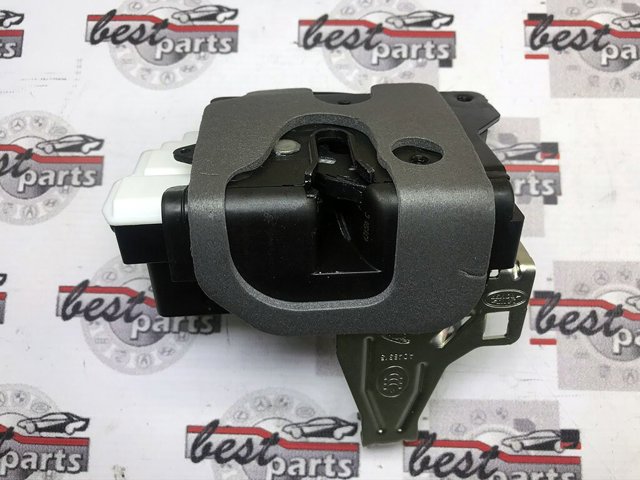 Купити LR070437 Land Rover Замок дверки правої передньої