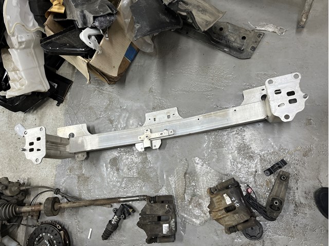 Купити 9826115680 Peugeot/Citroen Буфер бампера переднього