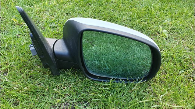Купити 876061H165 Hyundai/Kia Дзеркало праве