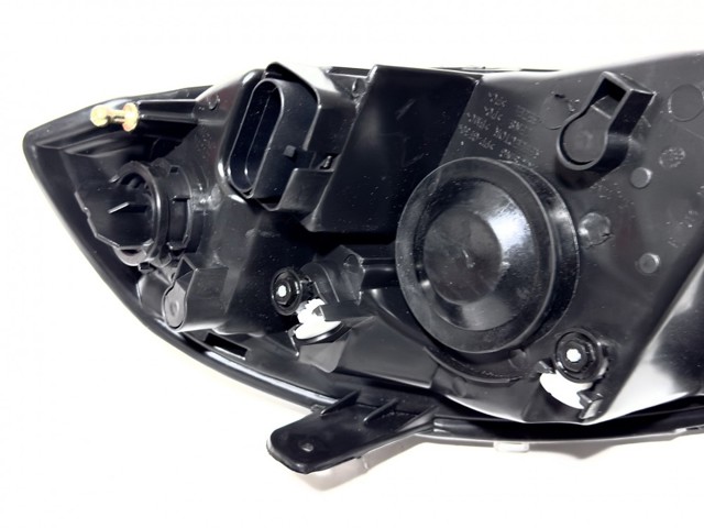 Купити S123772020AB Chery Права блок фара