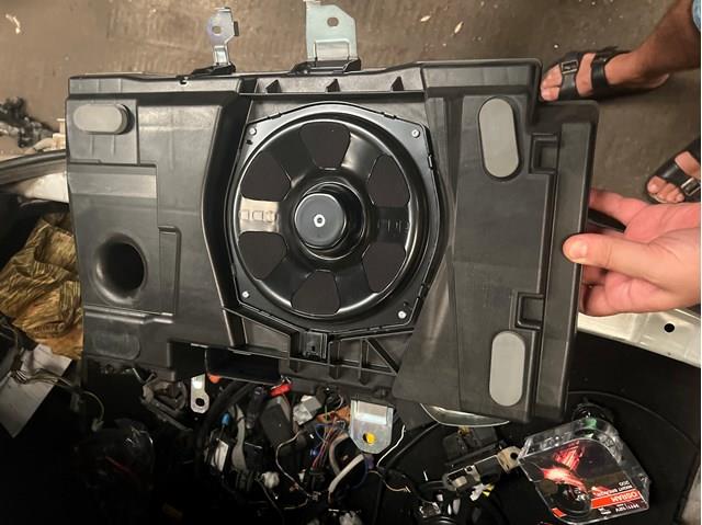 Купити BJ3218808EB Land Rover 
