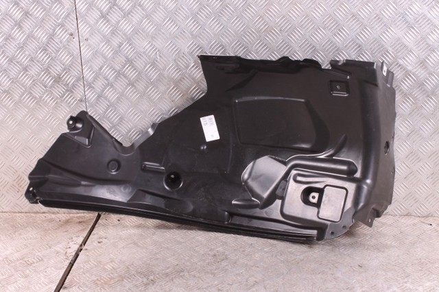 A2068807404 Mercedes Підкрилок переднього крила, правий задній