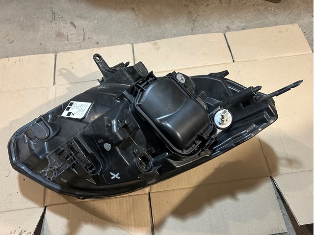  Renault (RVI) 260607383R ціна, від 28.18 USD