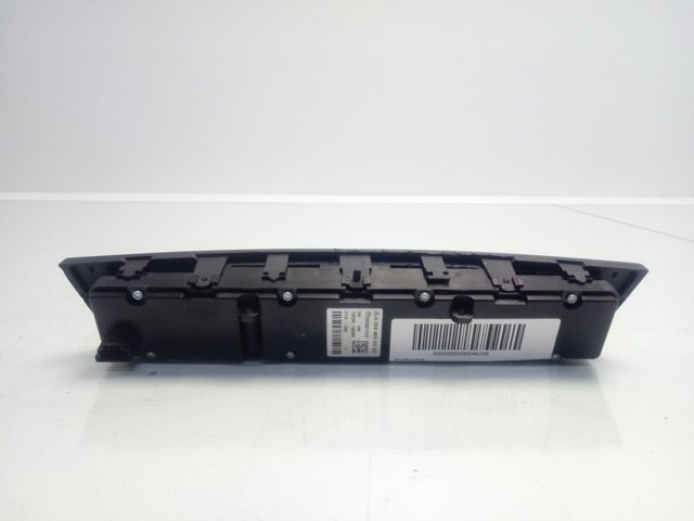  Mercedes A2049050302