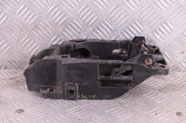  DG9P7K004 Ford