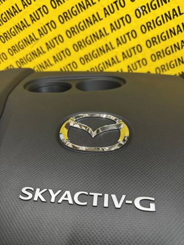 Кришка двигуна декоративна Mazda PX01102F0A