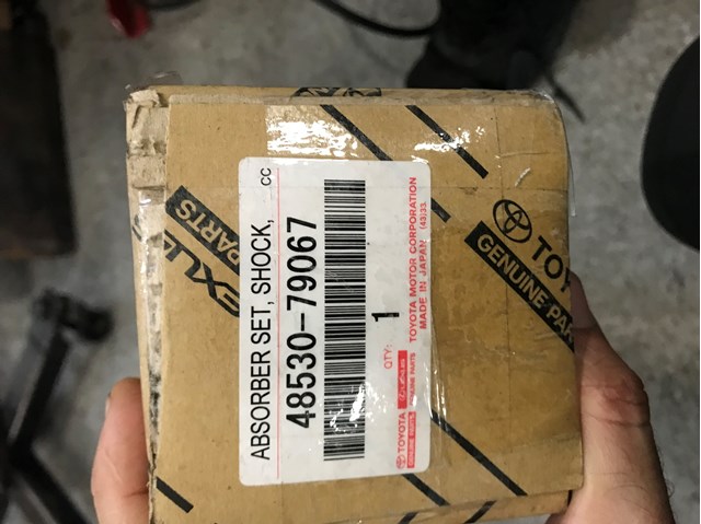 Купити 4853079067 Toyota Стійка амортизатора задня