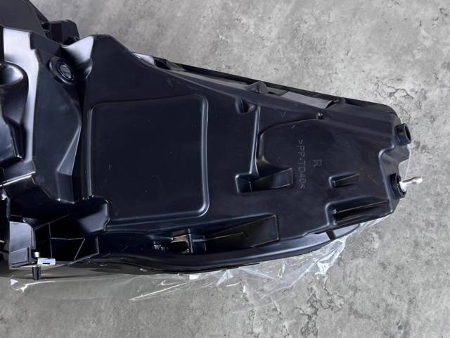 Купити Фара права Tesla Model 3  5YJ3