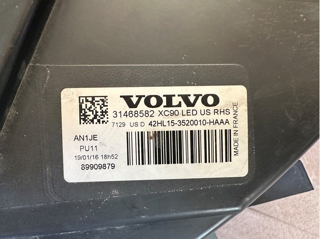 Фара правая Volvo 31468582 ціна, від 955.47 USD