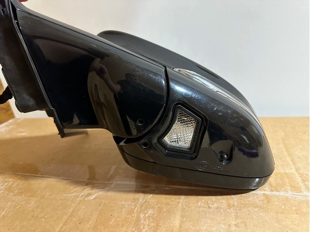 Скло дзеркала заднього виду, правого Jaguar C2D42126 ціна, від 220.09 USD