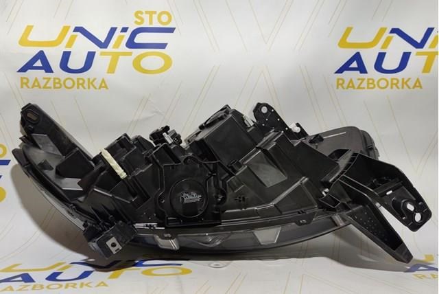 Купити 260605615R Renault (RVI) Основна фара в зборі ліва