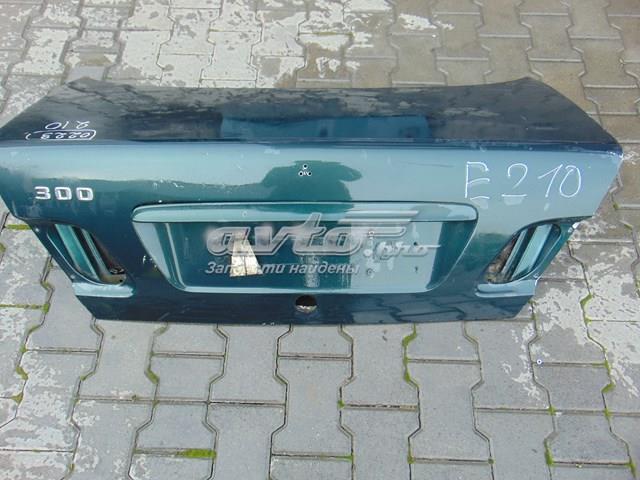 Кришка багажника на Mercedes E-Class (W210)