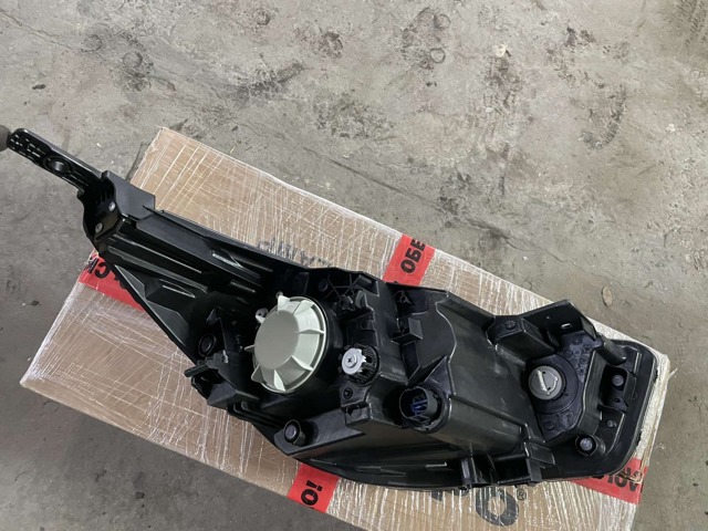 Фари Hyundai/Kia 92101H8000 ціна, від 153.46 USD