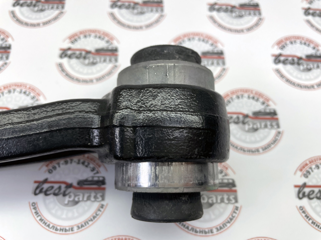 LR078477 Land Rover Важіль передньої підвіски нижній, правий