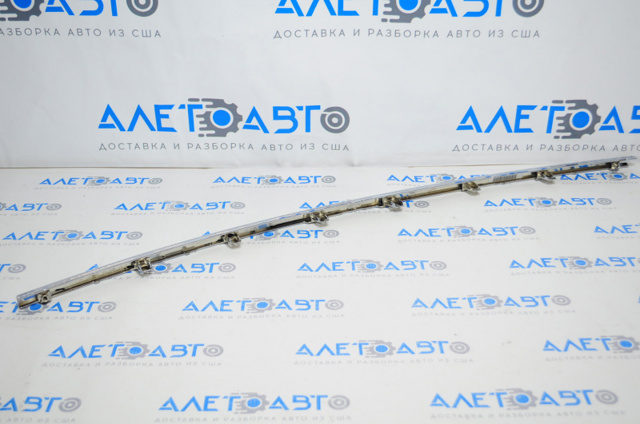 Молдинг заднього бампера, центральний 850725AA0A Nissan/Infiniti